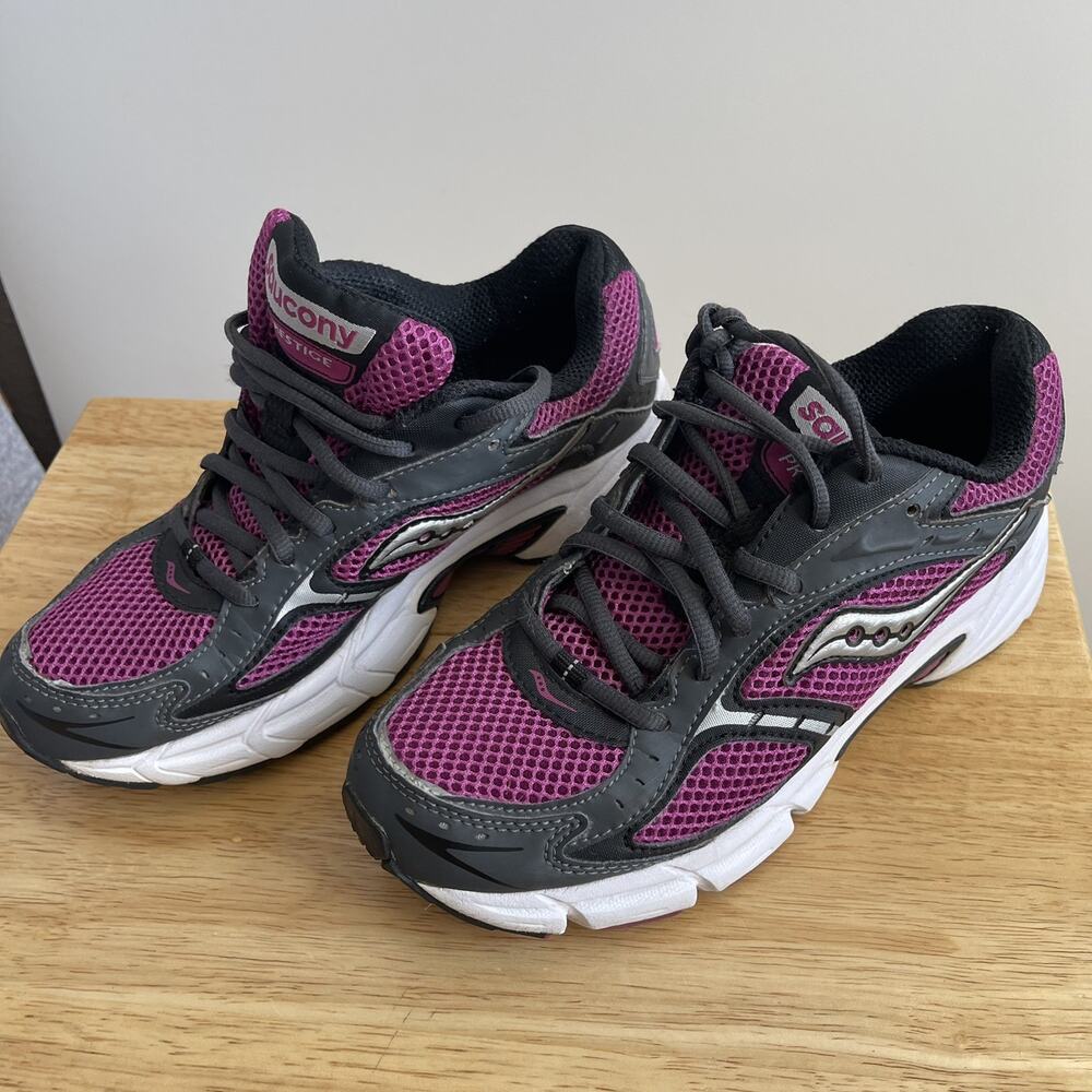 Saucony Prestige Running Shoes Gray Pink 15050-33 Womens Size 7